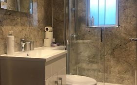 Reay Street Apartment
